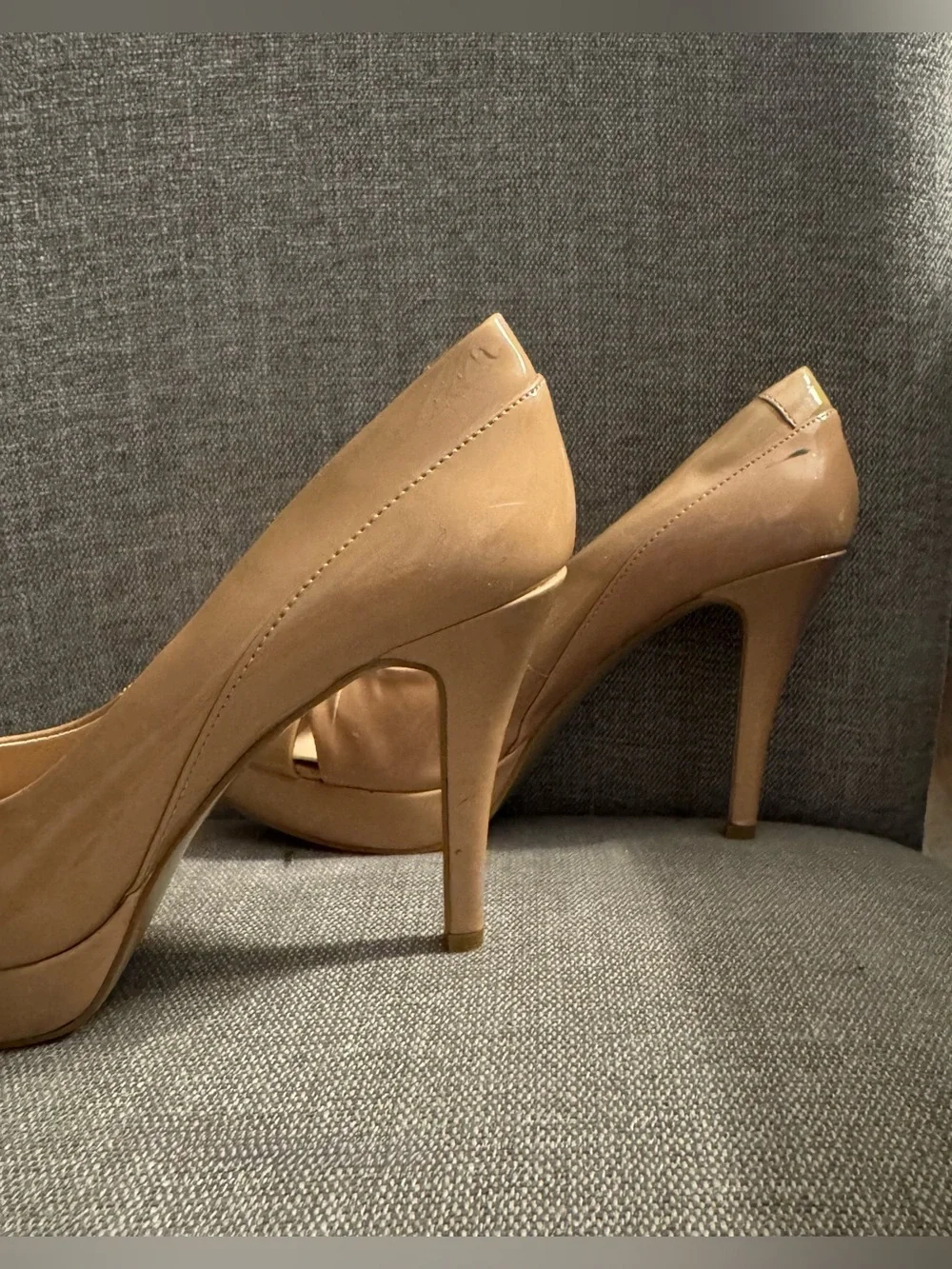 Nine West Nude Patent Leather Peep-Toe Platform Heels – Size 7